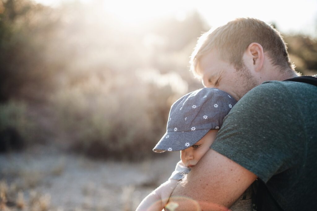 child, dad, portrait-1835730.jpg